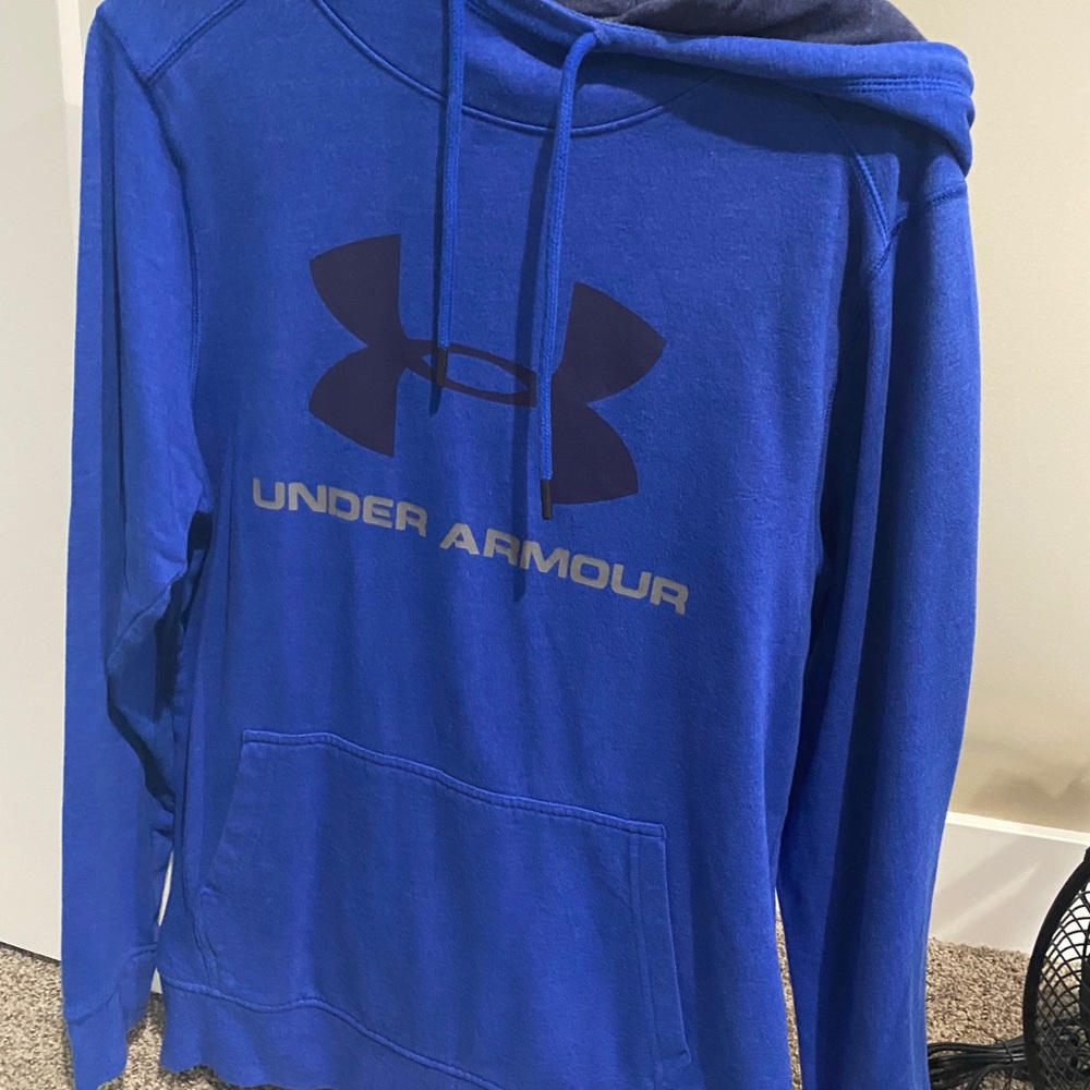 under armor sweatshirt
